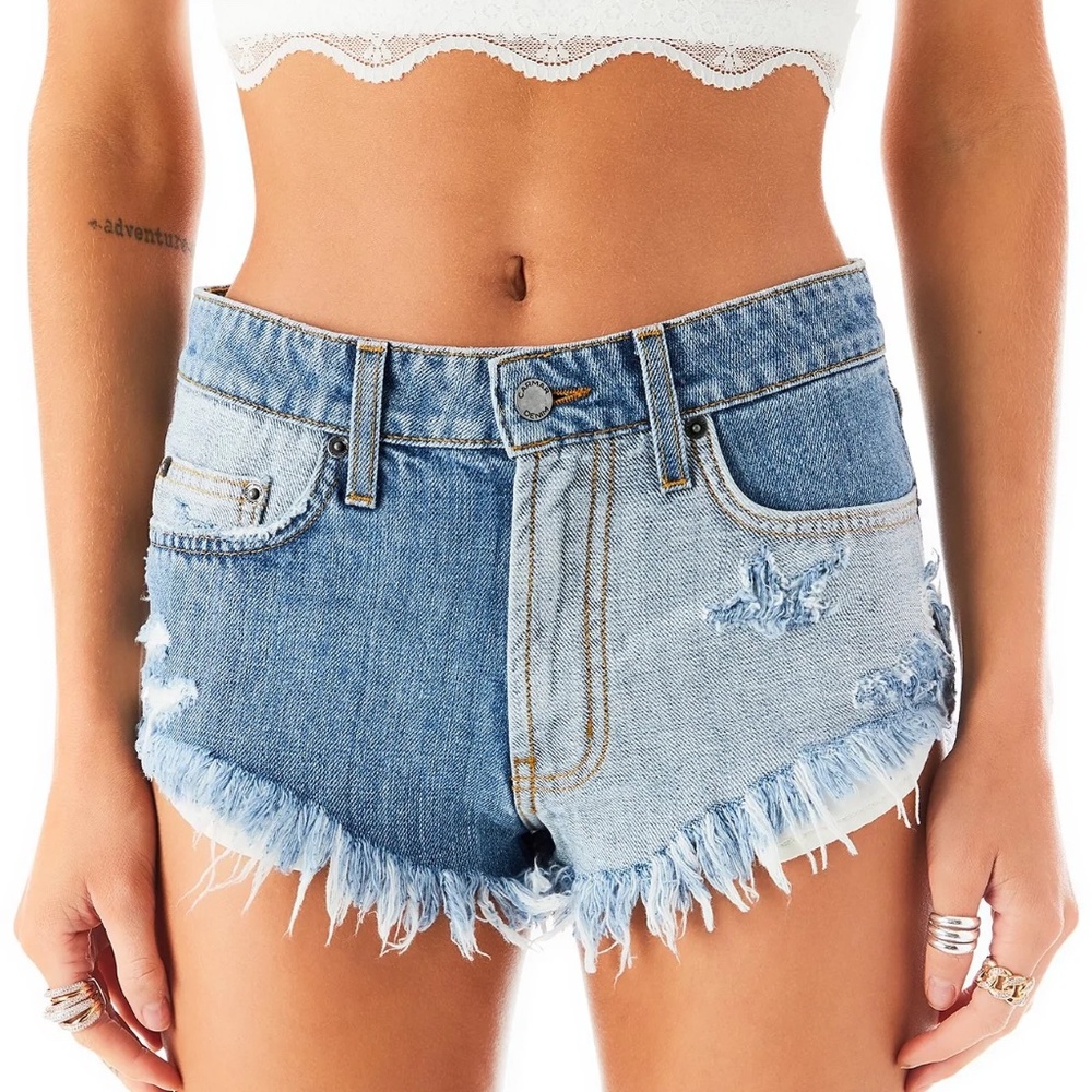 [NWT] Carmar Denim | Morgan Styx Mixed Denim Shorts (Waist 28)